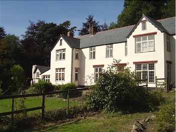 Edgcott House - Guest houses with Pet Rooms in Minehead